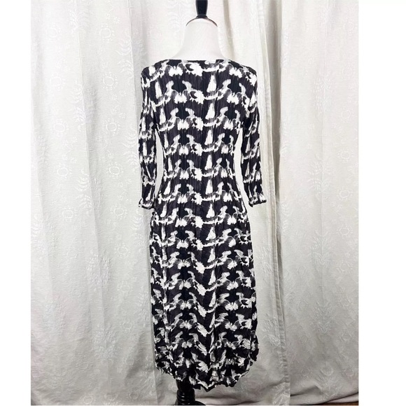 Dress - Picture 10 of 10